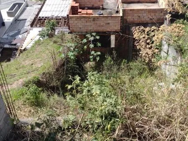 Imagem 2: Se você está em busca de uma casa espaçosa e confortável para a sua família, não