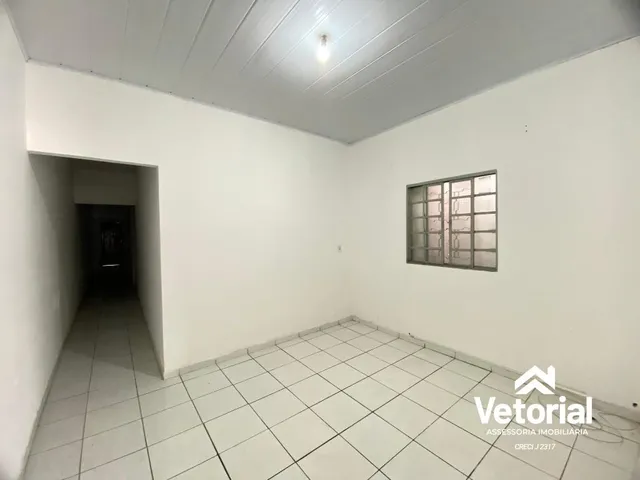 Imagem 2: Seja bem-vindo! Localizada em um bairro tranquilo e arborizado, esta casa espaçosa e