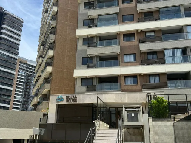 Imagem: O apartamento possui 3 Dormitórios, 1 Suíte, 2 Banheiros,