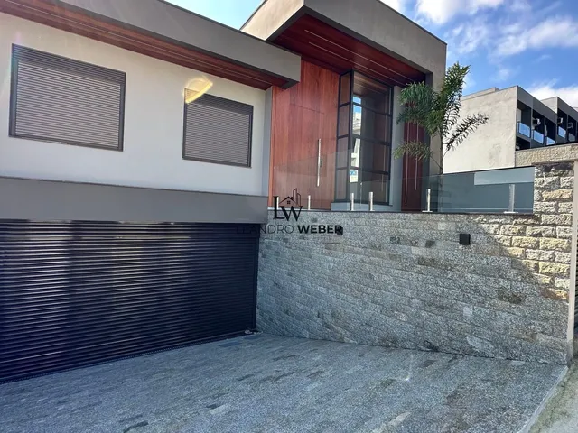 Imagem: Casa Alto Padrão - 220M² em São José