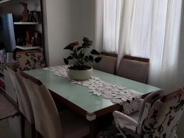Imagem: A casa possui 2 Dormitórios, 2 Banheiros, 2 Vagas na