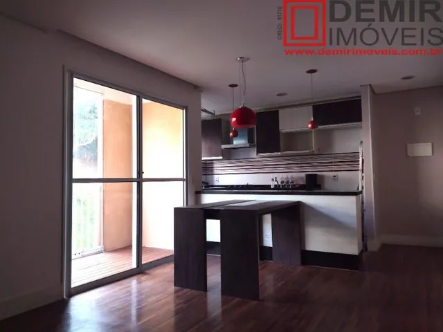 Imagem: O apartamento possui 2 Dormitórios, 1 Banheiro, 1 Vaga na
