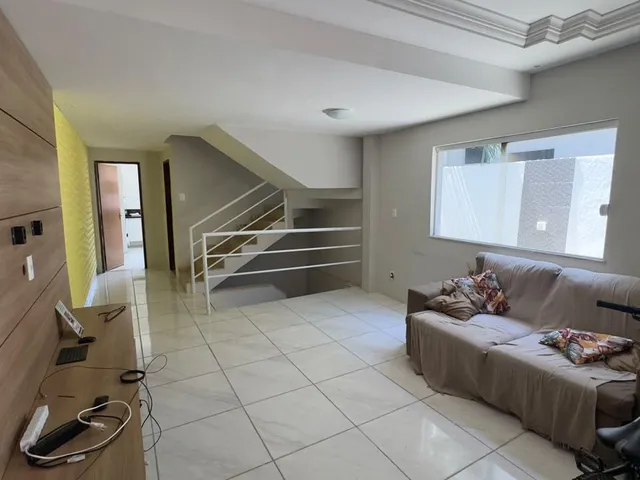 Imagem: A casa em condomínio possui 3 Dormitórios, 1 Suíte, 3