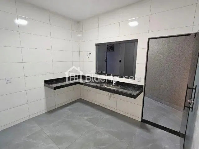 Imagem 13: Casa de 3 Quartos sendo 1 Suíte, em alto padrão de acabamento no Setor Parque Atalaia