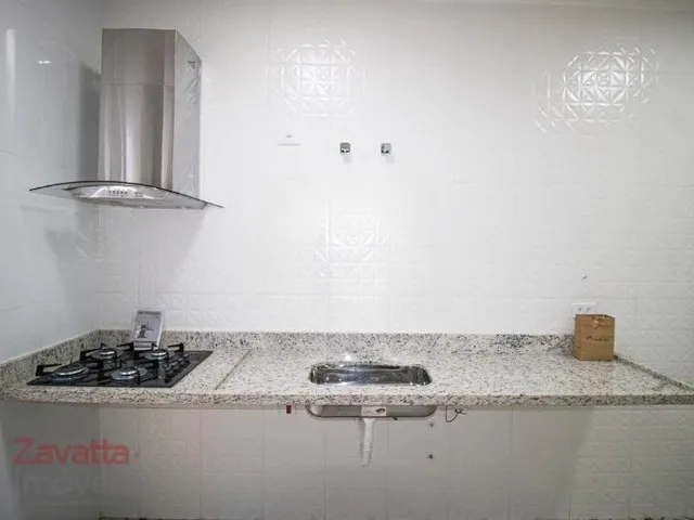 Imagem 3: Venha conferir essa incrível casa à venda! Com 4 quartos espaçosos, sendo 1 suíte, 2