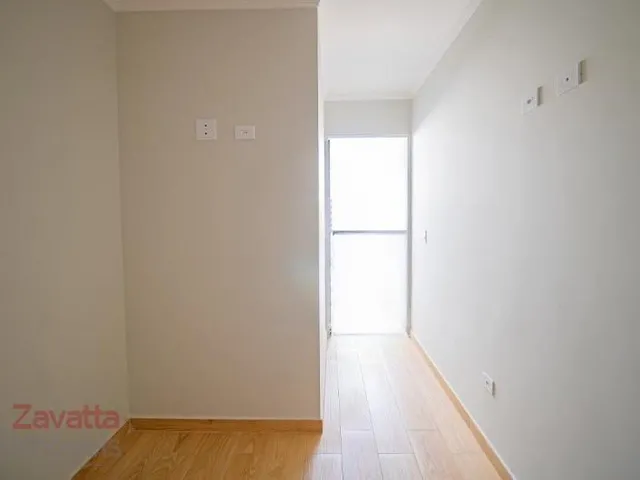 Imagem 4: Venha conferir essa incrível casa à venda! Com 4 quartos espaçosos, sendo 1 suíte, 2