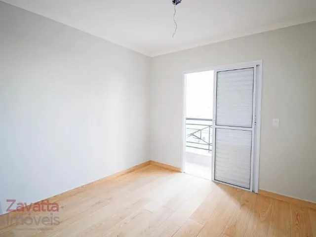 Imagem 2: Venha conferir essa incrível casa à venda! Com 4 quartos espaçosos, sendo 1 suíte, 2