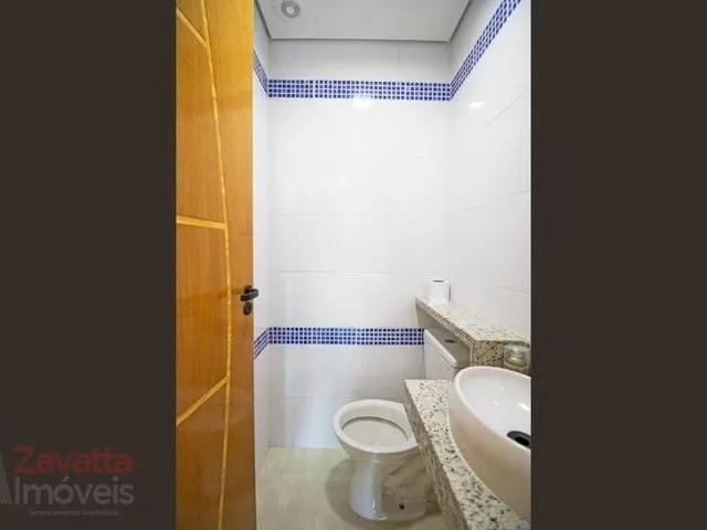 Imagem 9: Venha conferir essa incrível casa à venda! Com 4 quartos espaçosos, sendo 1 suíte, 2
