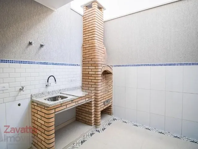 Imagem 11: Venha conferir essa incrível casa à venda! Com 4 quartos espaçosos, sendo 1 suíte, 2