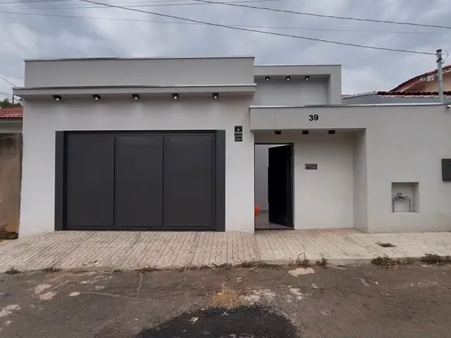 Imagem: Casa com 3 Dormitórios À Venda, 130 M²