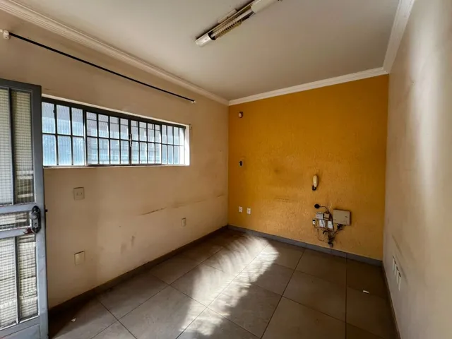 Imagem 4: Galpão para Alugar, 301 M² por R$ 4.500,00/Mês - Cônego Getúlio - Patos de Minas/Mg