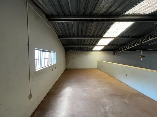 Imagem 12: Galpão para Alugar, 301 M² por R$ 4.500,00/Mês - Cônego Getúlio - Patos de Minas/Mg