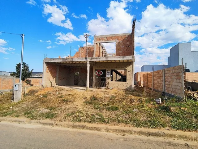 Imagem: Venda - Casas em Condomínios - 4 Dormitórios