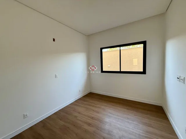 Imagem 8: Venda - Casas em Condomínios - 3 dormitórios - - - MG