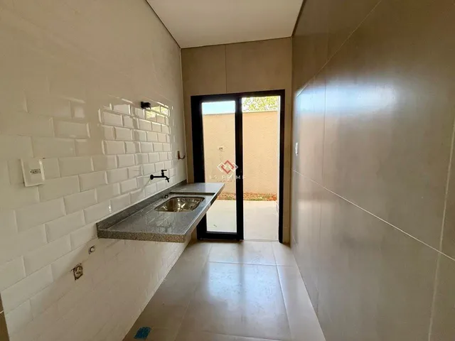Imagem 13: Venda - Casas em Condomínios - 3 dormitórios - - - MG