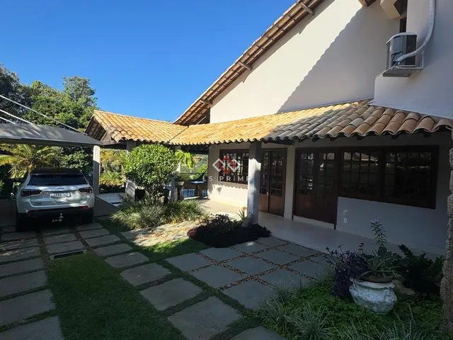 Imagem: Venda - Casas em Condomínios - 3 Dormitórios