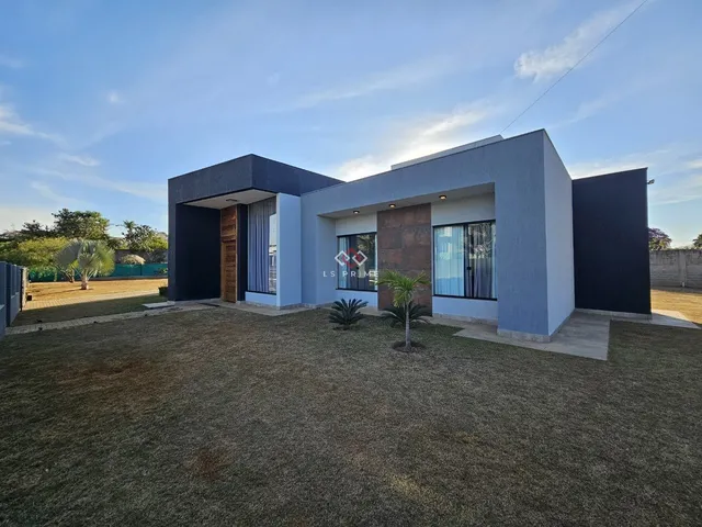 Imagem: Venda - Casas em Condomínios - 4 dormitórios