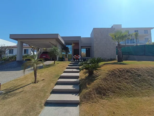 Imagem: Venda - Casas em Condomínios - 4 dormitórios