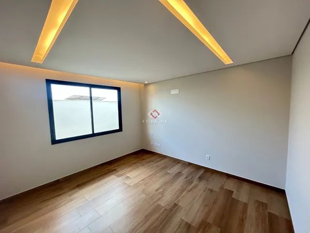 Imagem 9: Venda - Casas em Condomínios - 4 dormitórios - - Vespasiano - MG