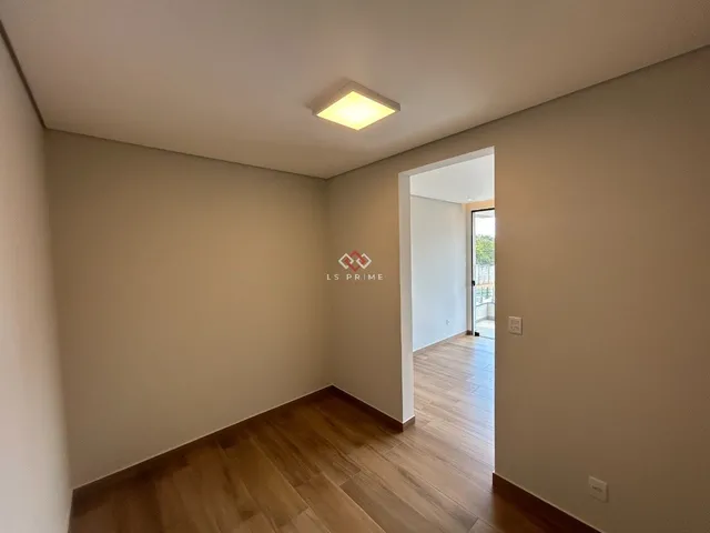 Imagem 11: Venda - Casas em Condomínios - 4 dormitórios - - Vespasiano - MG