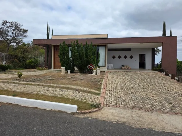 Imagem: Venda - Casas em Condomínios - 3 dormitórios