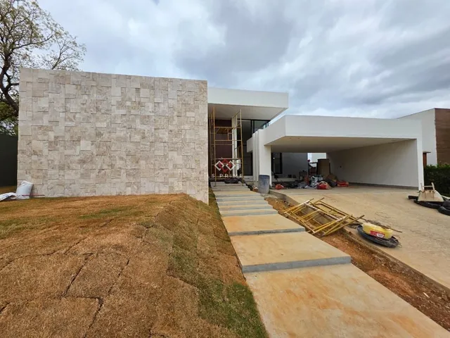 Imagem: Venda - Casas em Condomínios - 4 dormitórios