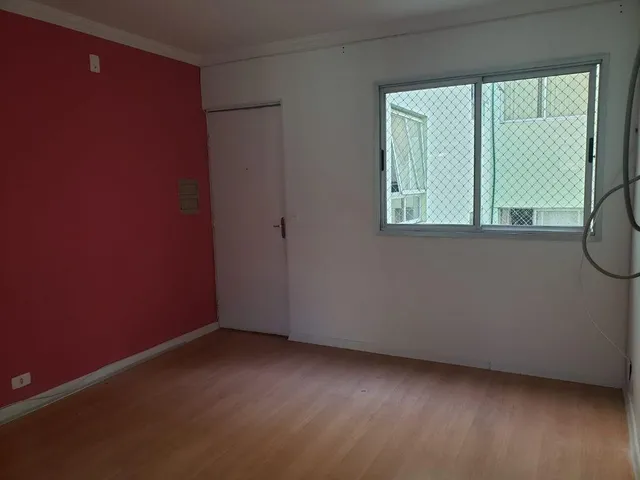 Imagem: O apartamento possui 2 Dormitórios, 1 Banheiro, 1 Vaga na
