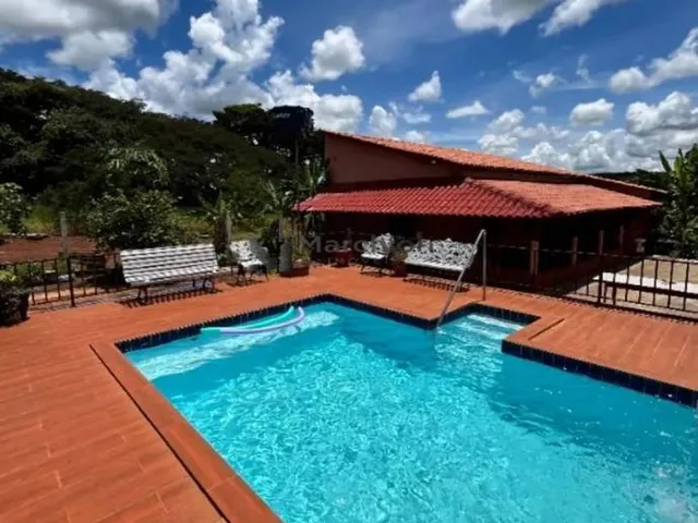 Imagem 3: Chácara com 2 Casas e Piscina Aquecida em Goianira