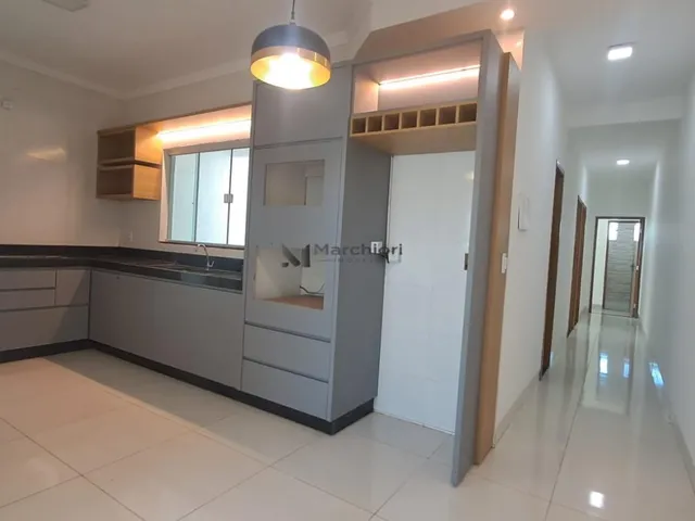 Imagem: A casa possui 1 Dormitório, 1 Suíte, 196m² de Área,