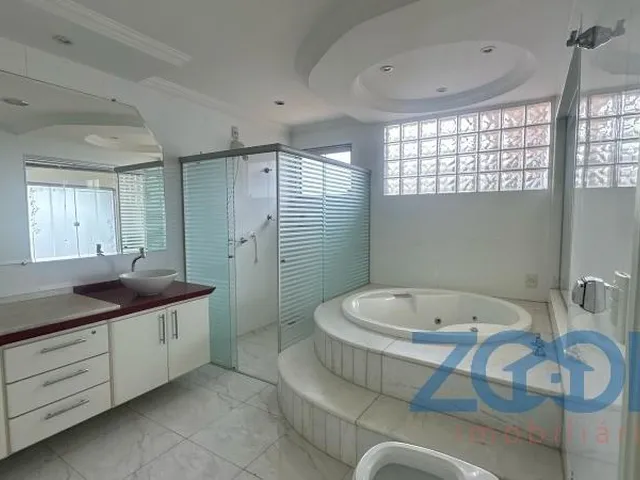 Imagem 2: 0 Casa com 5 dormitórios