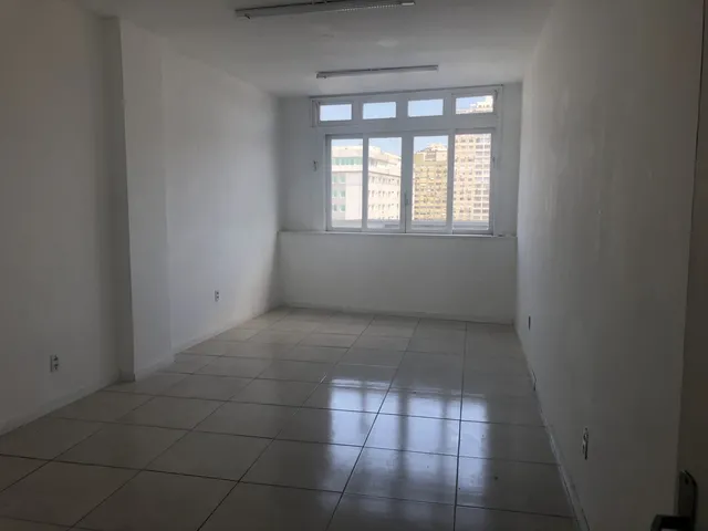 Imagem 2: Sala comercial à venda no bairro Centro Histórico - Porto Alegre/RS