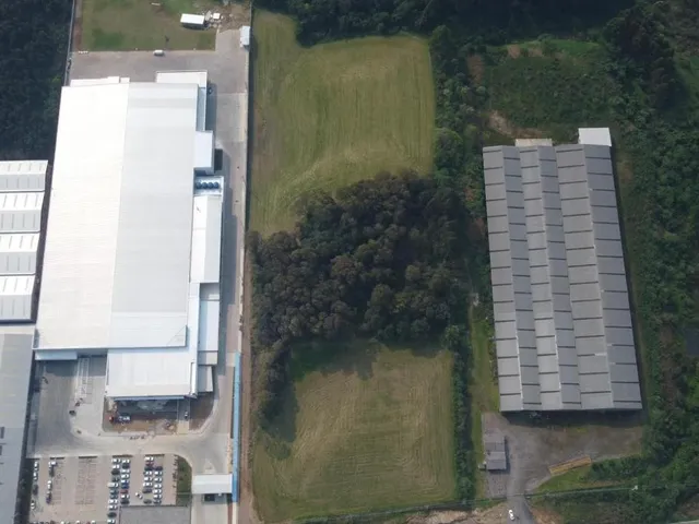 Imagem: Área Industrial na Rota Do Sol - Área