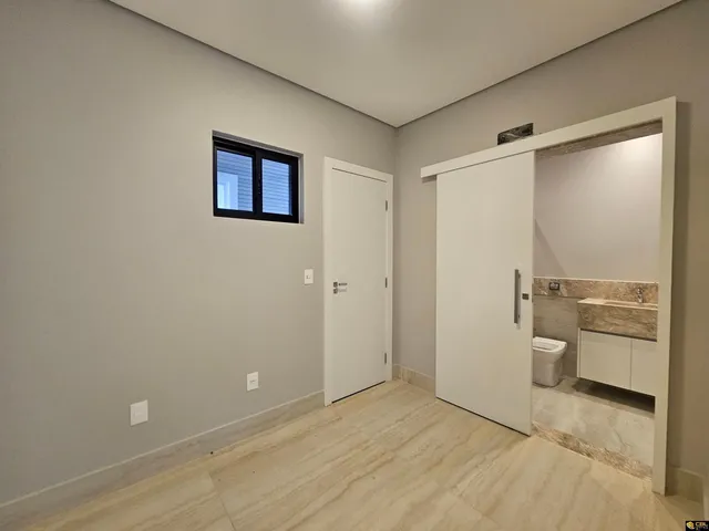 Imagem 2: 0 Casa com 4 dormitórios