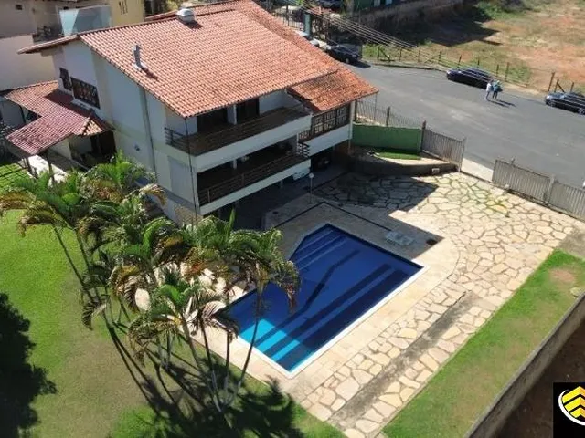 Imagem: A casa possui 5 Dormitórios, 6 Suítes, 6 Banheiros, 4