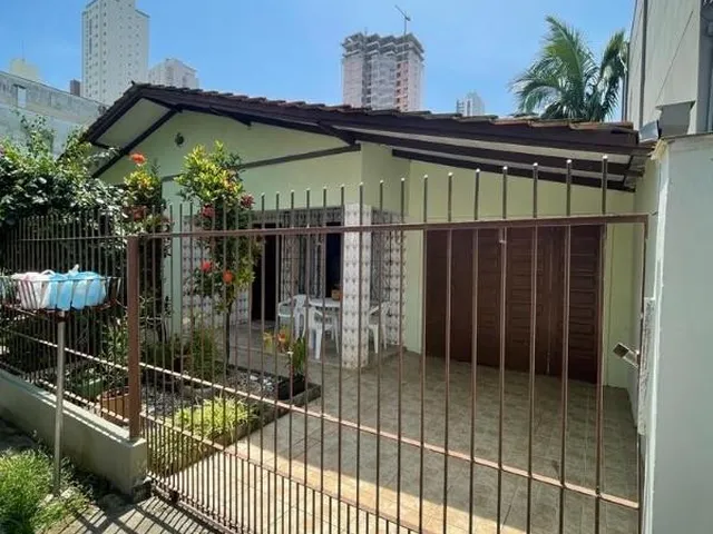 Imagem: Casa à Venda no Centro de Balneário Camboriú