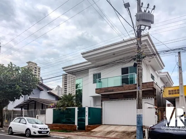 Imagem: Casa Alto Padrão no Centro de Balneário