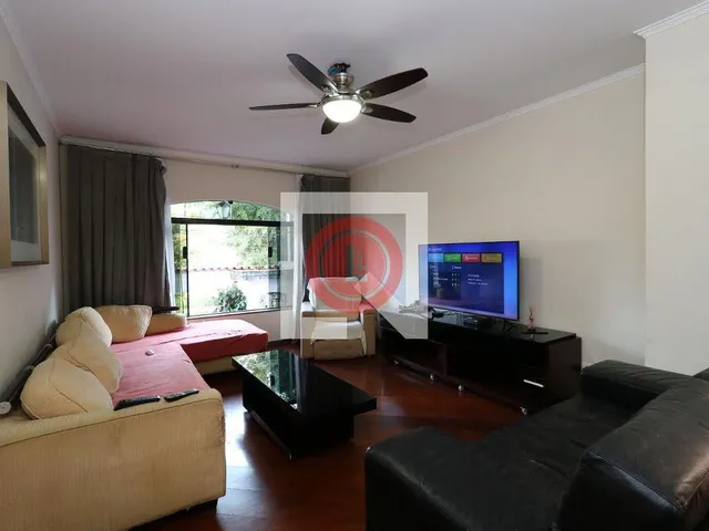 Imagem: Localizada em Santo André, esta casa oferece