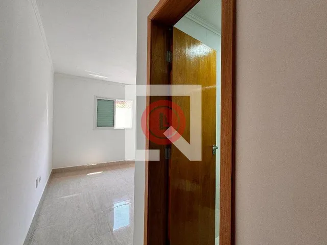 Imagem 11: Localizada na charmosa Vila Santa Teresa, em Santo André, esta casa oferece um espaço
