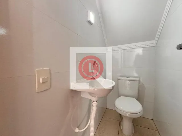 Imagem 13: Localizada na charmosa Vila Santa Teresa, em Santo André, esta casa oferece um espaço