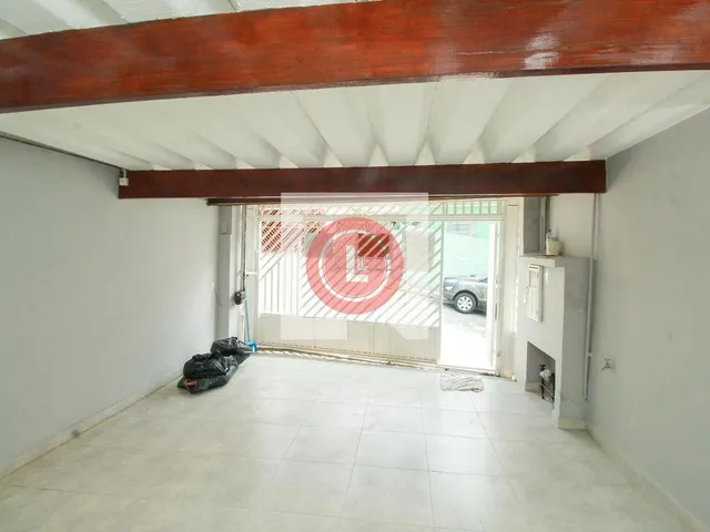 Imagem 5: Localizada na charmosa Vila Eldizia, em Santo André, esta casa oferece uma combinação