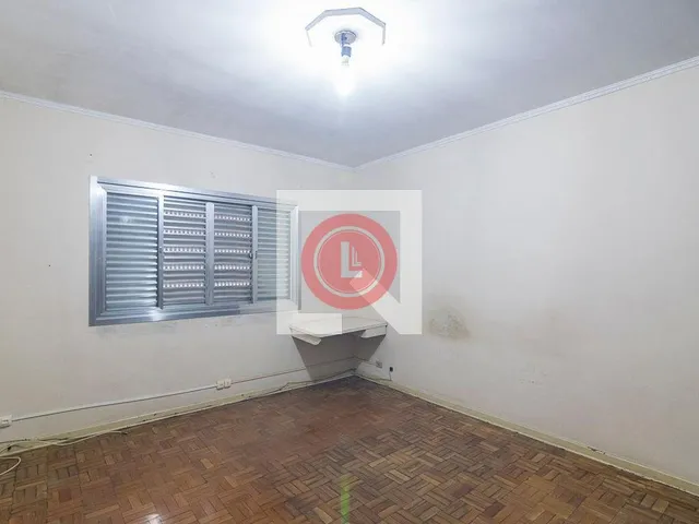 Imagem 3: Localizada no bairro Campestre, em Santo André, esta casa oferece uma excelente