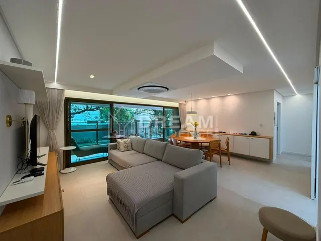 Imagem: O apartamento possui 6 Dormitórios, 3 Suítes, 3
