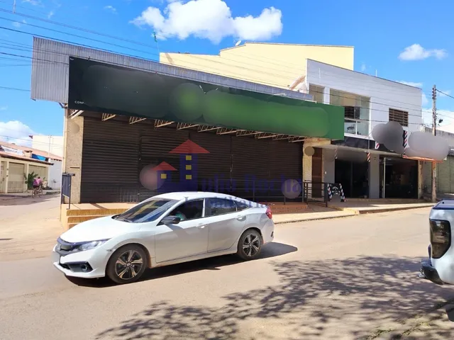 Imagem 13: Excelente Prédio Comercial com Quatro Lojas e Um Apartamento no São José - São Sebastião!