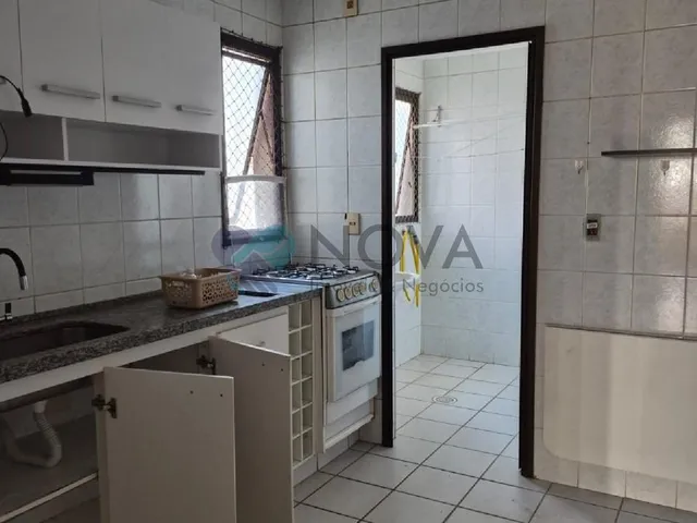 Imagem 4: Apartamento no Centro: Charme, Conforto e Localização Privilegiada Viver no coração