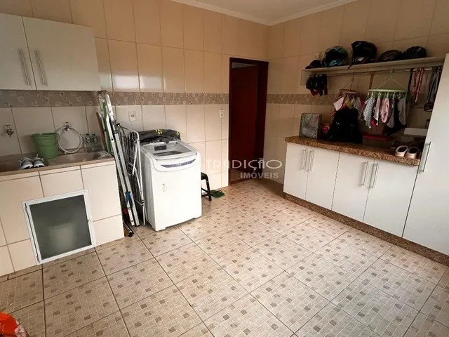 Imagem 8: Casa com 5 dormitórios