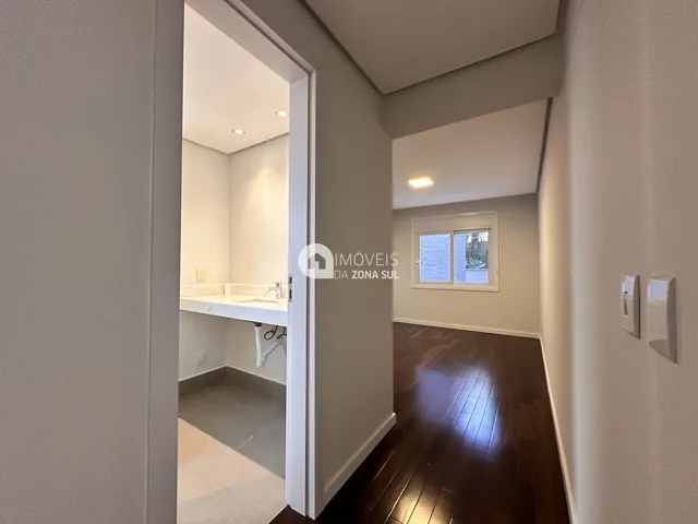 Imagem 11: Apartamento À Venda no Bairro Cristal - Porto Alegre/Rs, Zona Sul