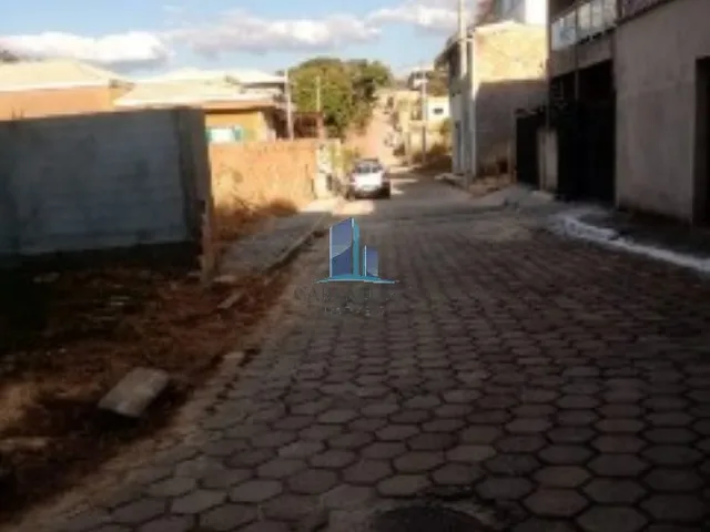 Imagem 4: Imperdível casa à venda em Contagem-MG, bairro Colonial - 2 quartos, 1 suíte, 2