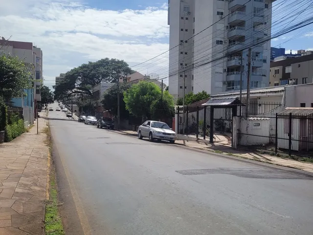 Imagem 4: Amplo Terreno Apenas 1 Quadra da Av. Brasil - Amplo Terreno Apenas 1 Quadra da Av. Brasil