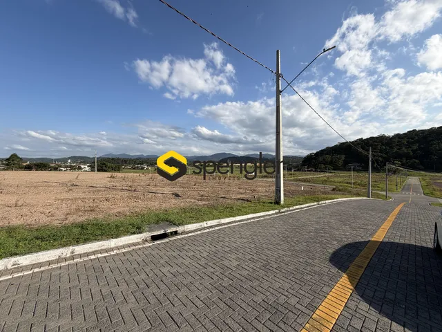 Imagem: Terreno à venda no bairro Figueira!