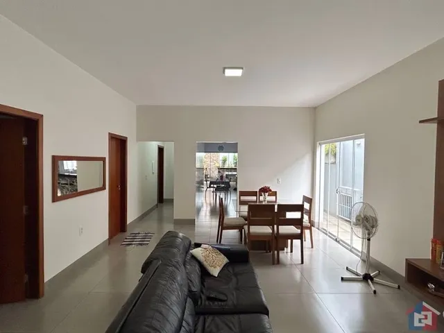 Imagem 2: Casa À Venda, 227 M² por R$ 1.000.000,00 - Valparaíso - Patos de Minas/Mg